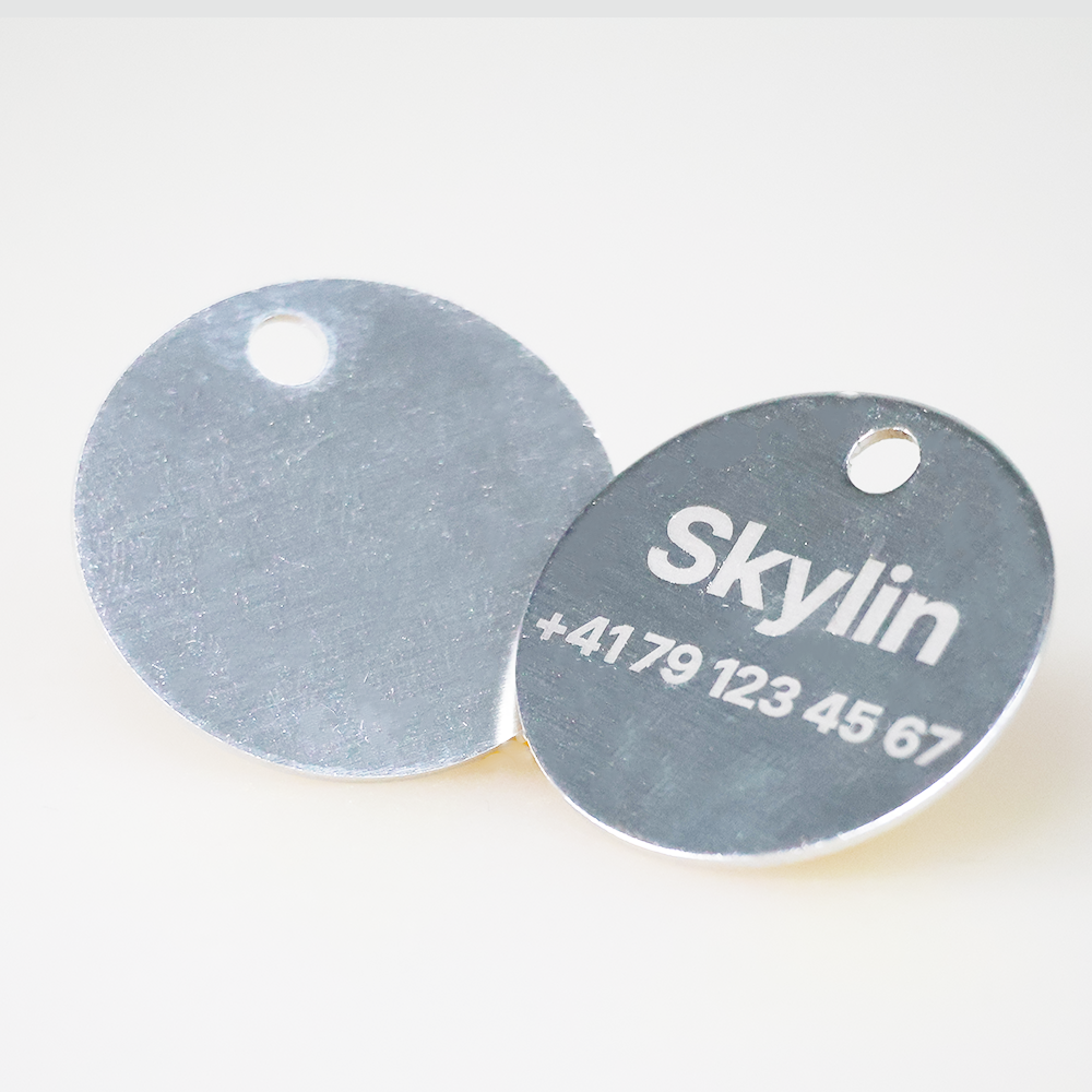 Tiermarke mit QR-Code und Lasergravur Rund aus Aluminium - Individuell gravierbar und Schweizer Datenplattform