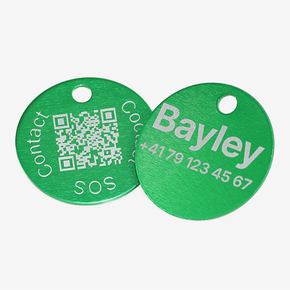 Hybrid QR Code & Custom Engraved Pet ID Tag – Round Aluminum, Personalized with Swiss Data Platform